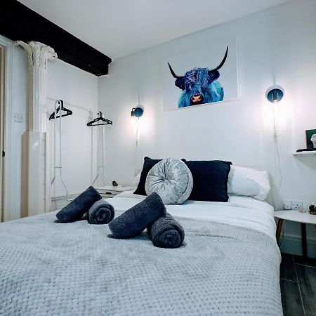 Cosy Riverside Apartment - Free Parking Йорк Екстериор снимка