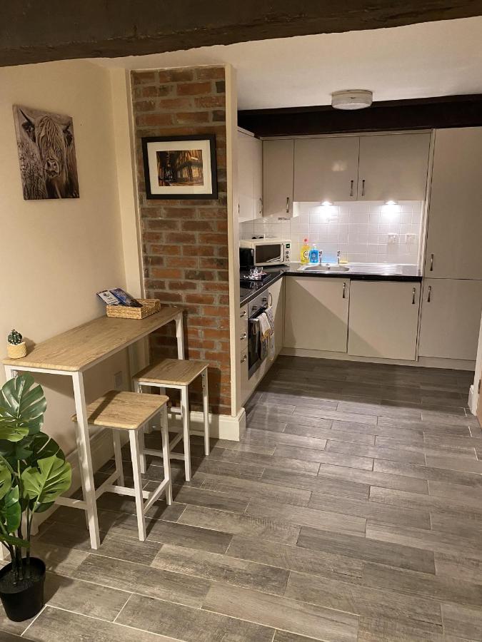 Cosy Riverside Apartment - Free Parking Йорк Екстериор снимка