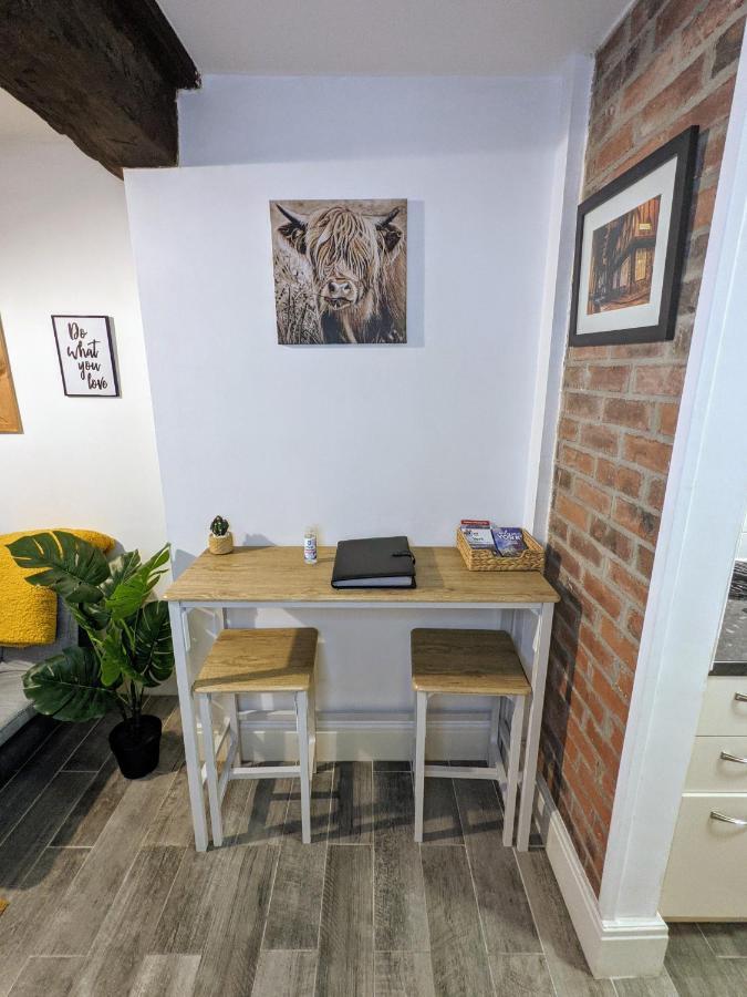 Cosy Riverside Apartment - Free Parking Йорк Екстериор снимка