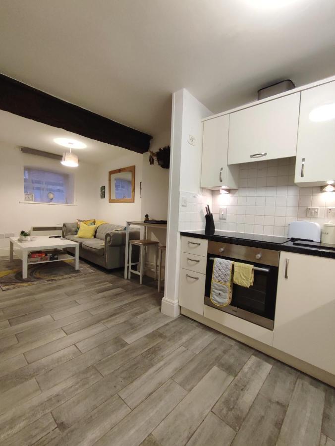 Cosy Riverside Apartment - Free Parking Йорк Екстериор снимка